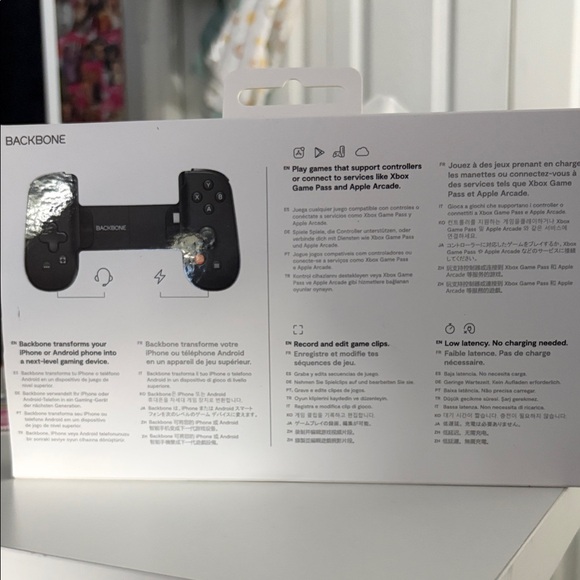 Backbone Handheld Gaming Console - Picture 4 of 4